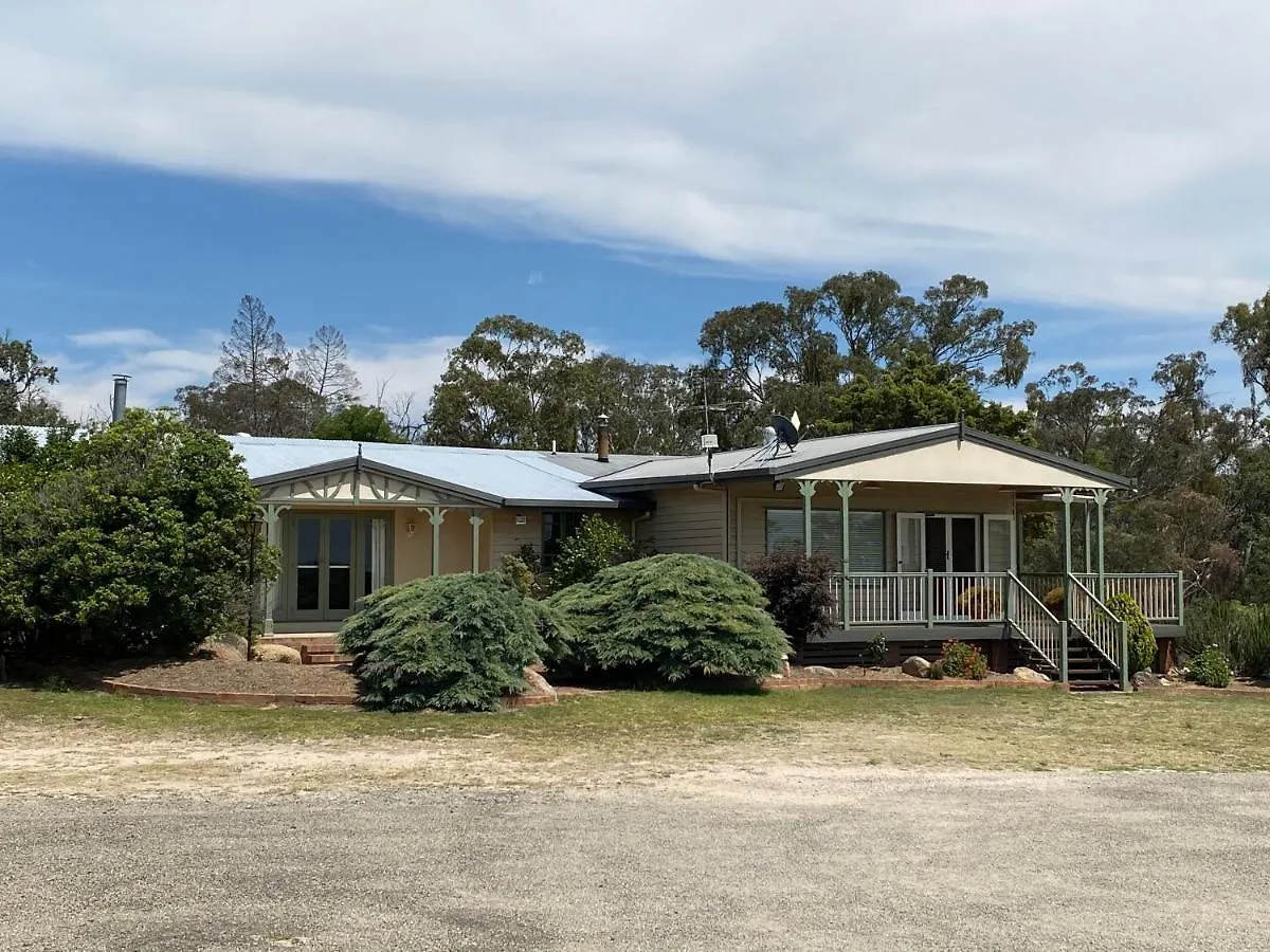 Bed & Breakfast Big Fella Wines & Farmstay